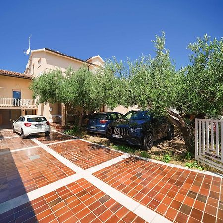 Apartment And Rooms Mrkovic Vodice Luaran gambar
