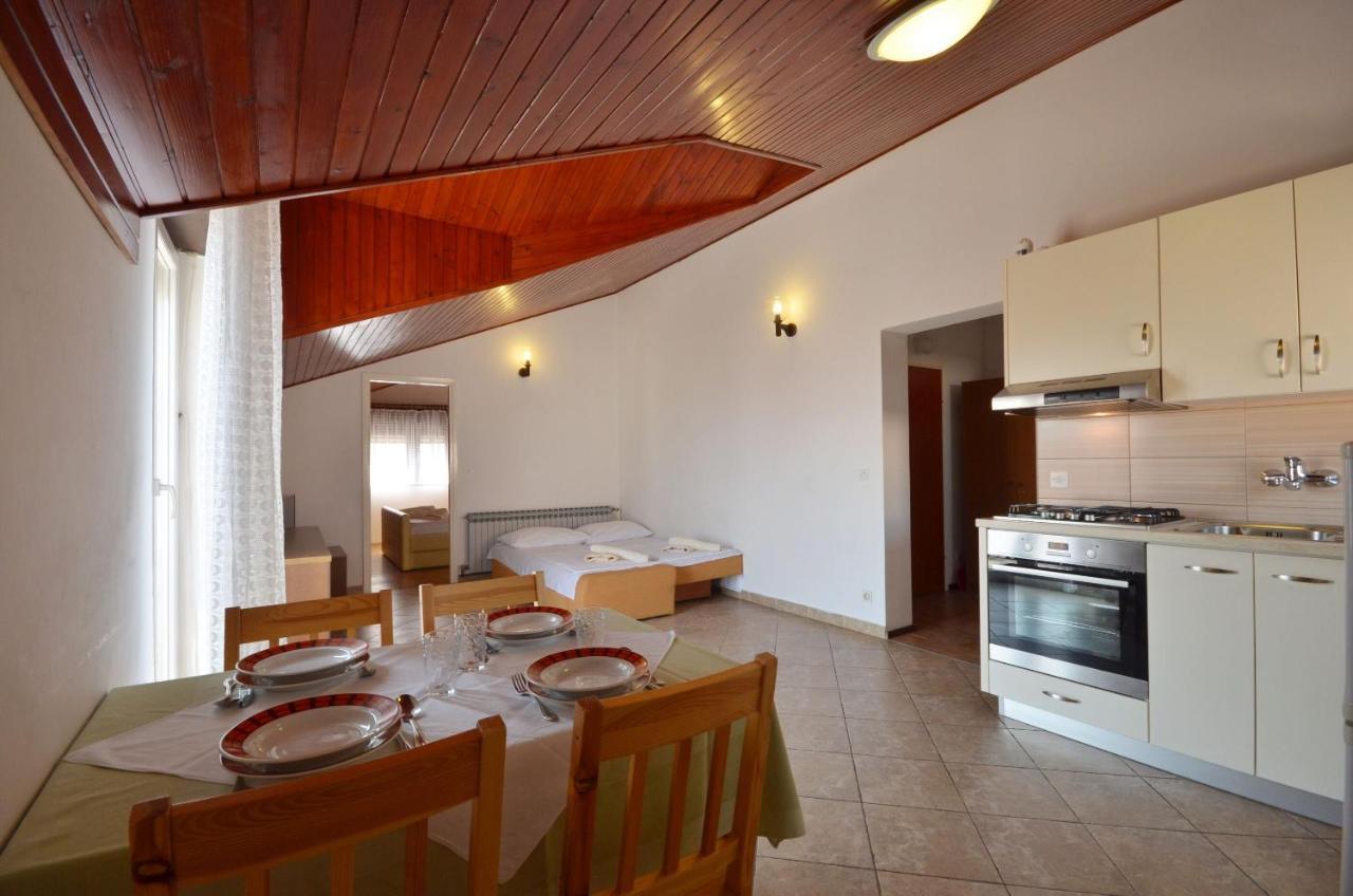 Apartment And Rooms Mrkovic Vodice Luaran gambar