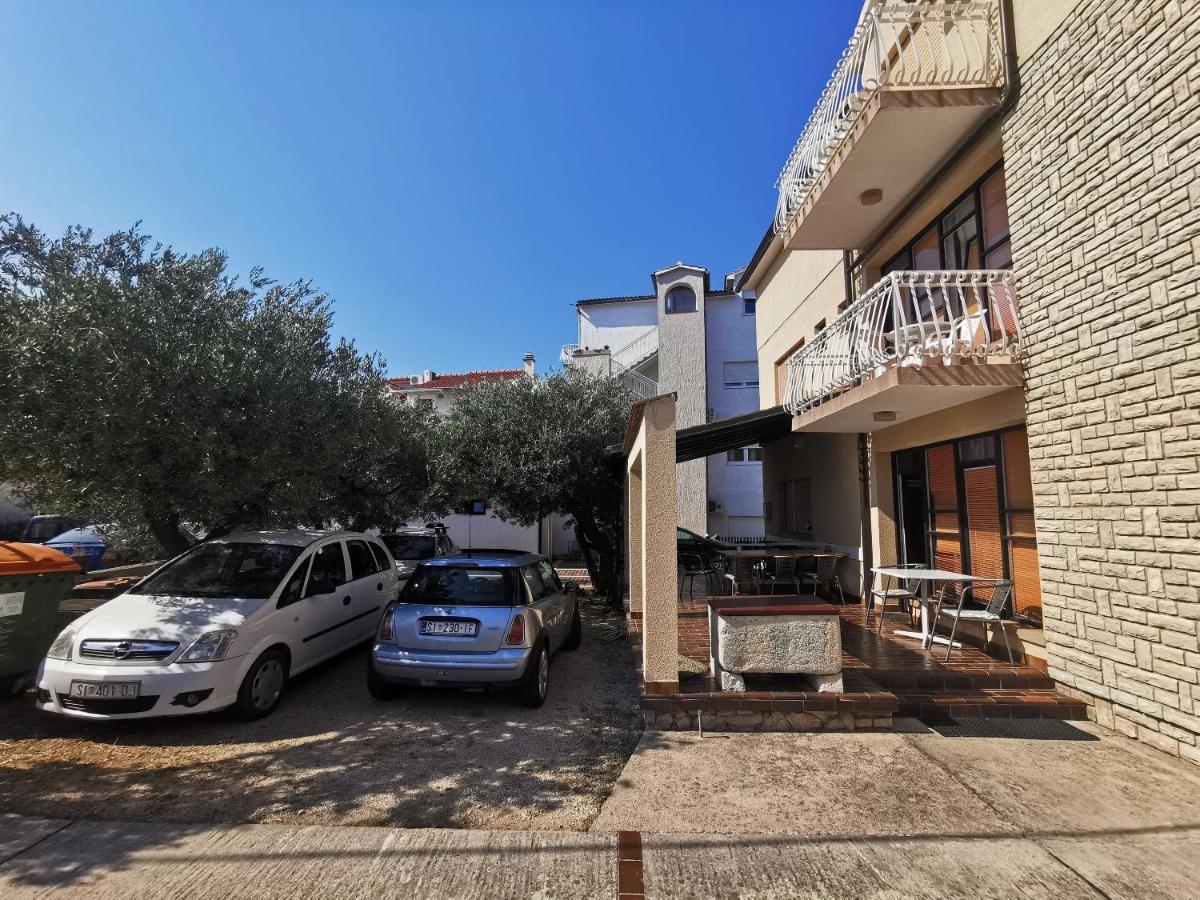 Apartment And Rooms Mrkovic Vodice Luaran gambar