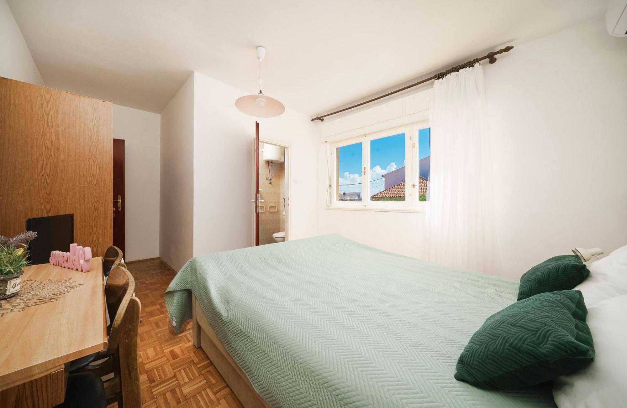 Apartment And Rooms Mrkovic Vodice Luaran gambar