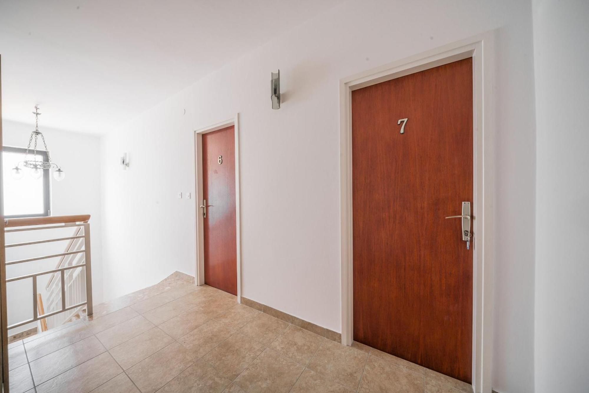 Apartment And Rooms Mrkovic Vodice Luaran gambar
