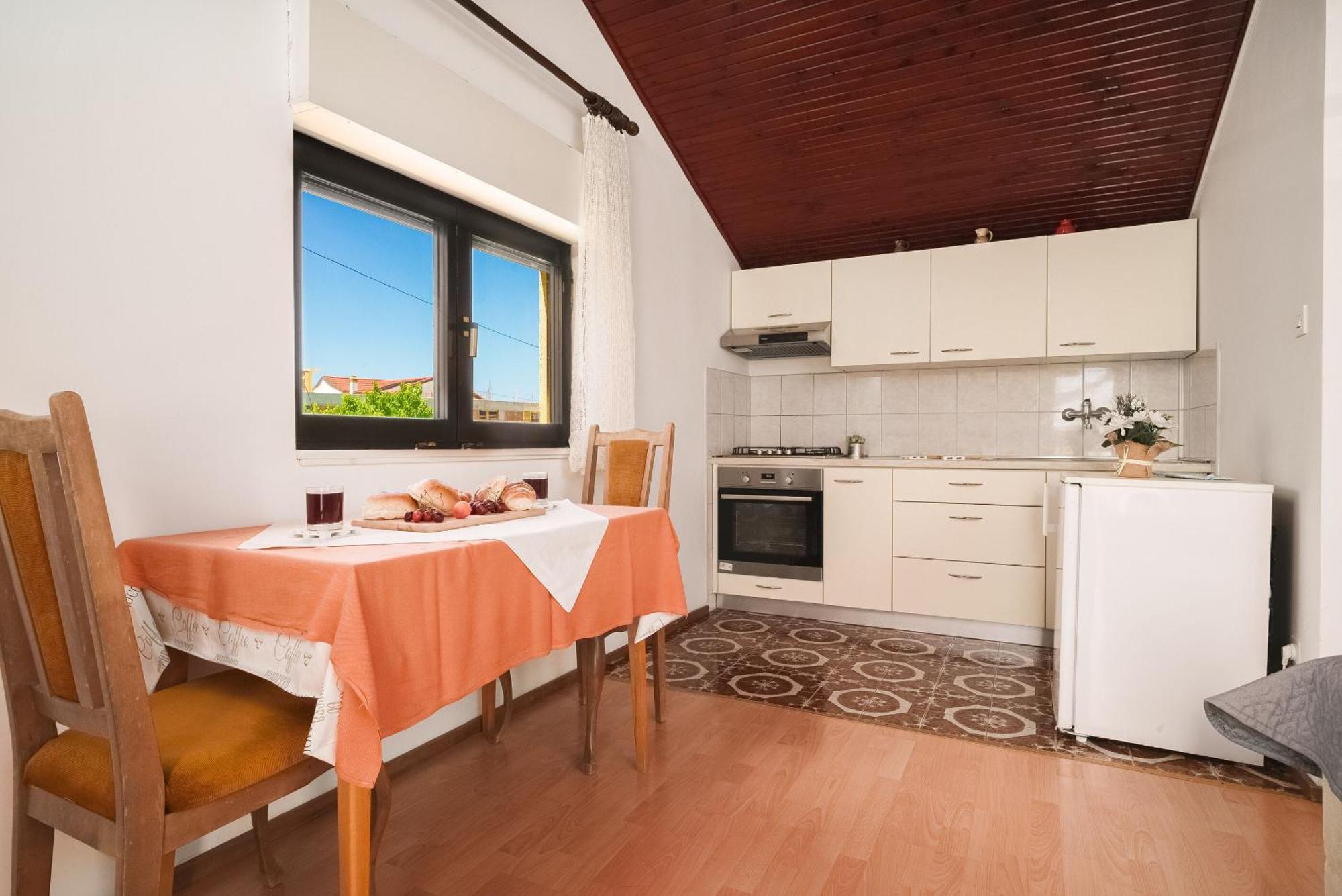 Apartment And Rooms Mrkovic Vodice Luaran gambar