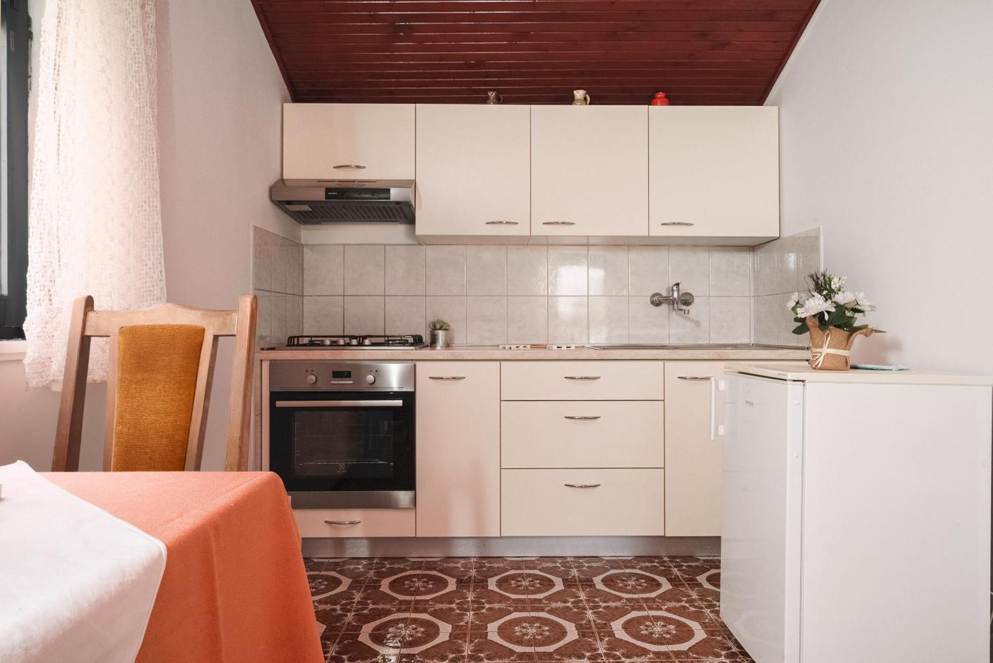Apartment And Rooms Mrkovic Vodice Luaran gambar