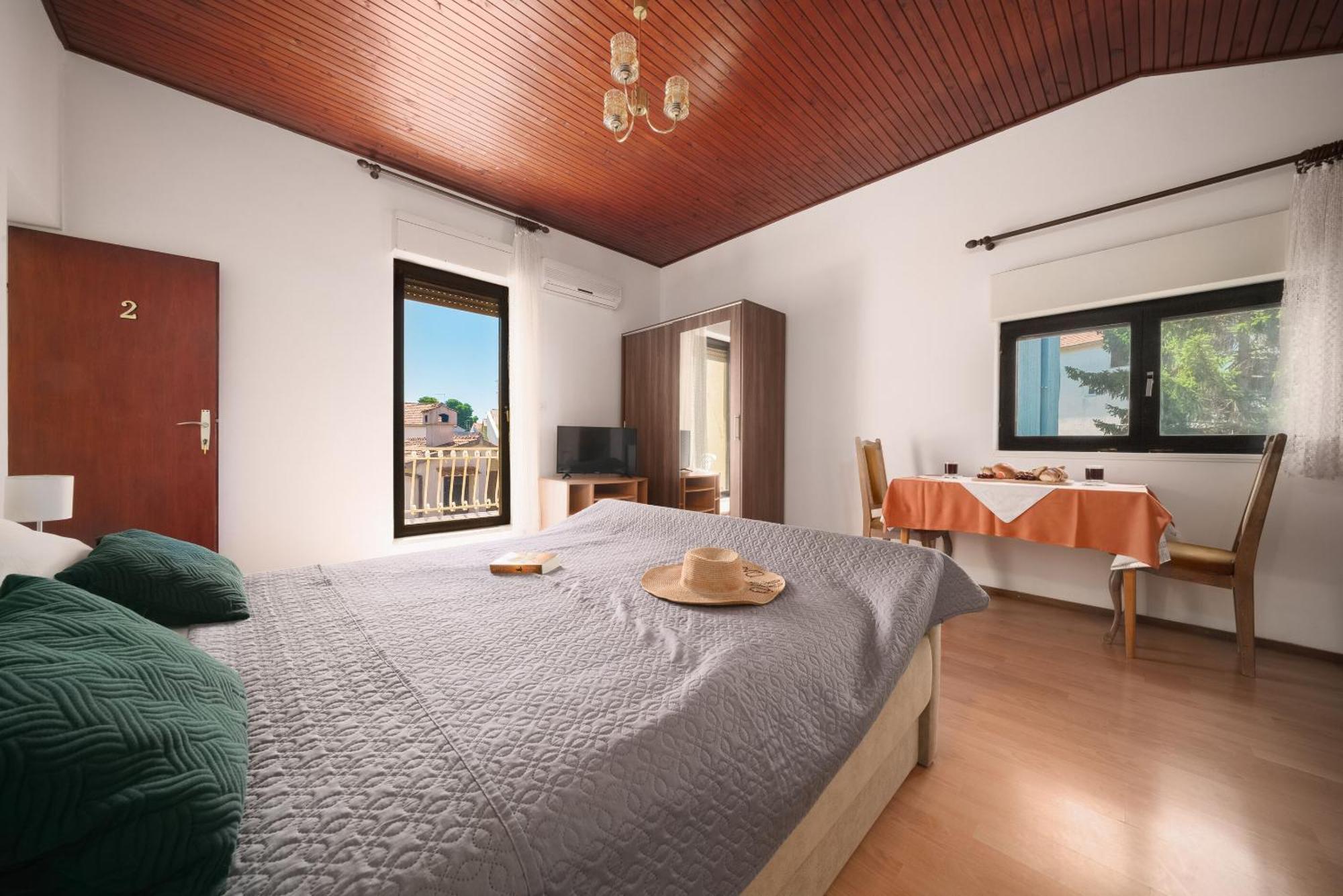 Apartment And Rooms Mrkovic Vodice Luaran gambar