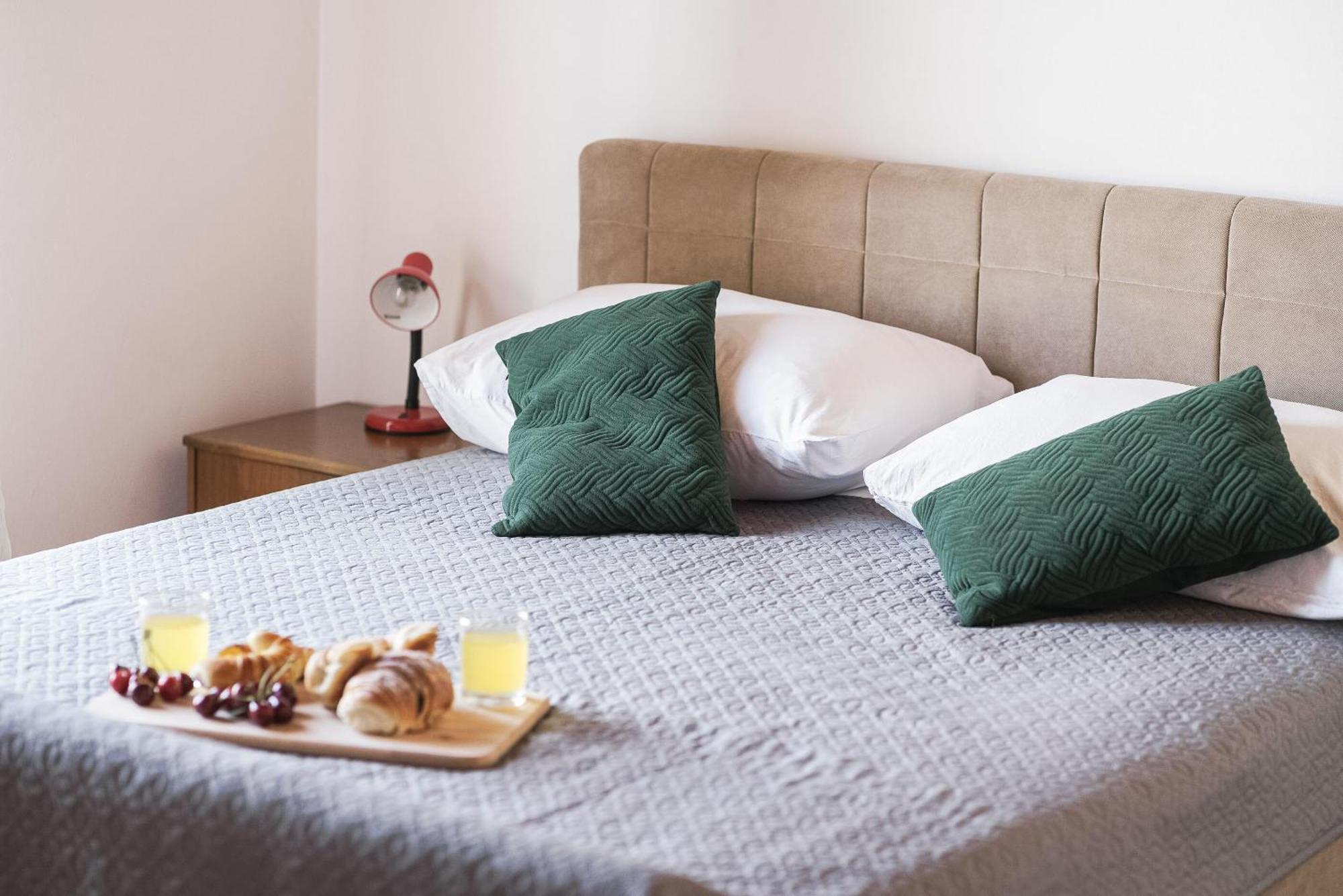 Apartment And Rooms Mrkovic Vodice Luaran gambar