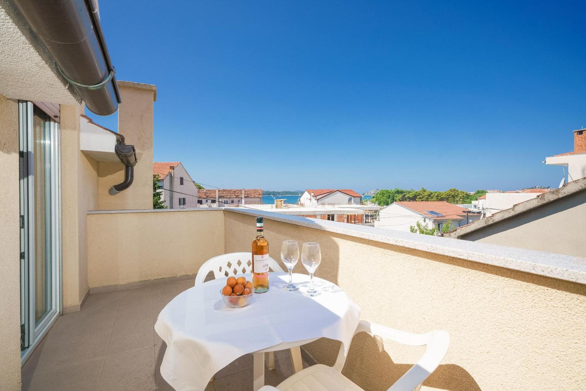 Apartment And Rooms Mrkovic Vodice Luaran gambar