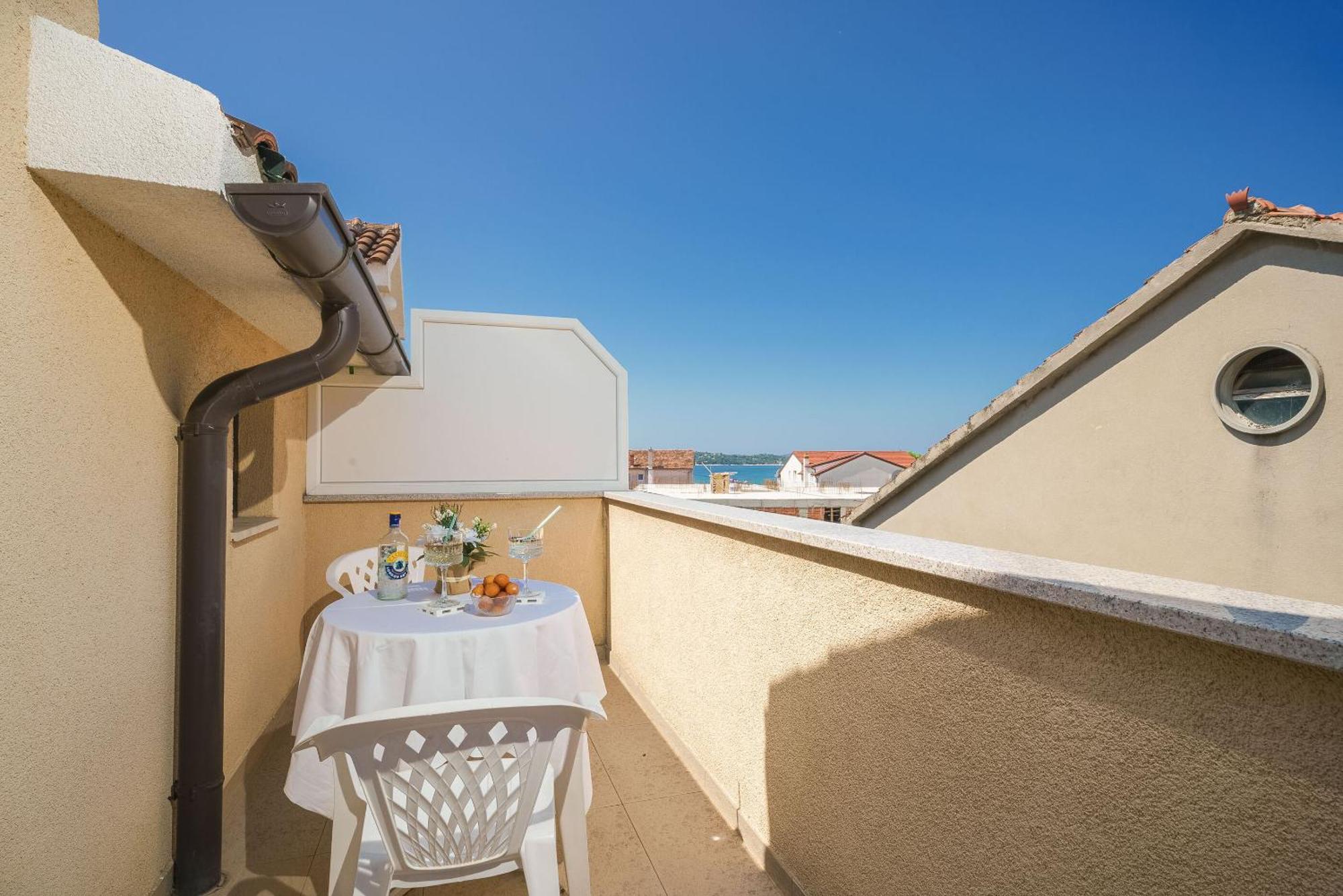 Apartment And Rooms Mrkovic Vodice Luaran gambar