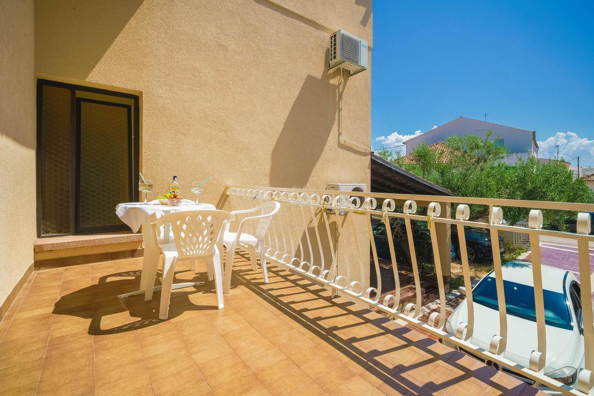 Apartment And Rooms Mrkovic Vodice Luaran gambar